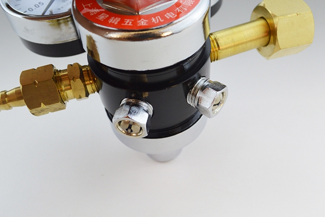 天然气瓶专用减压器