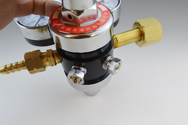 天然气瓶专用减压器