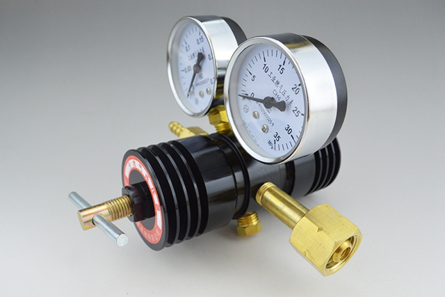瓶装天然气高压减压器