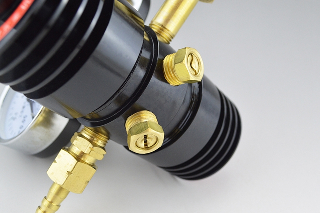 瓶装天然气高压减压器