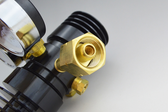 瓶装天然气高压减压器