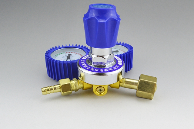 氧气瓶减压器
