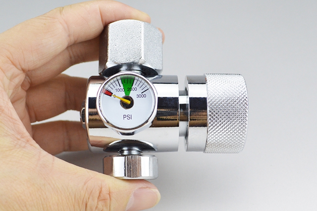 氧气瓶的减压器